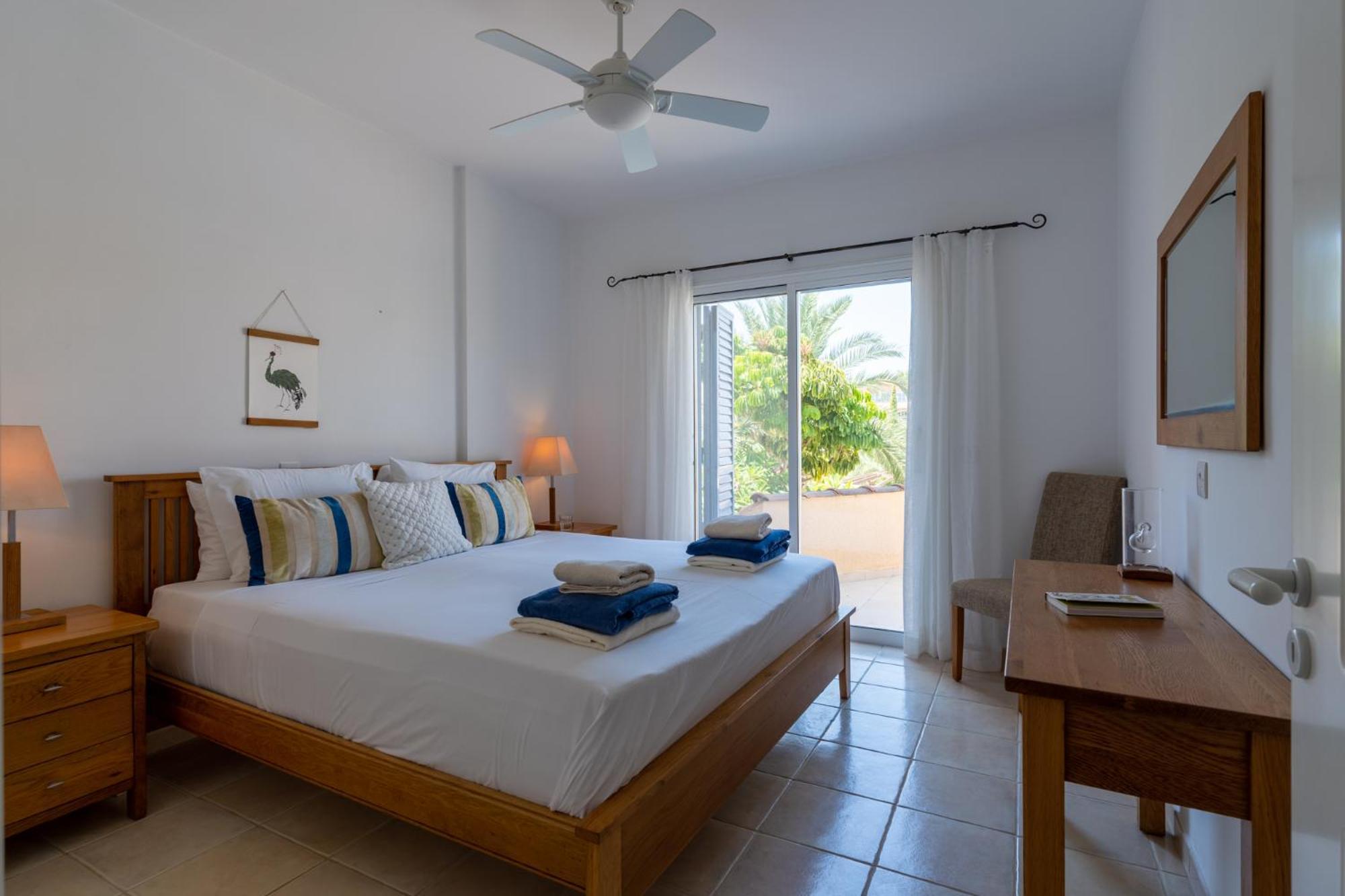 Tropical Paradise In Harbour Paphos, Central & Close To Beach ภายนอก รูปภาพ